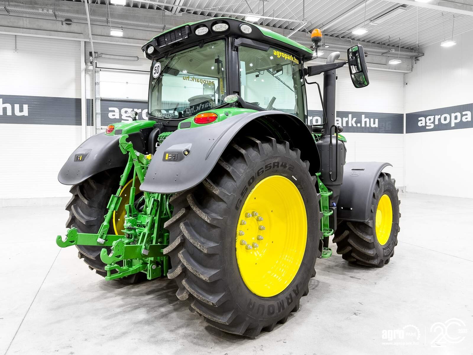 Traktor typu John Deere 6215R, Gebrauchtmaschine w Csengele (Zdjęcie 3)