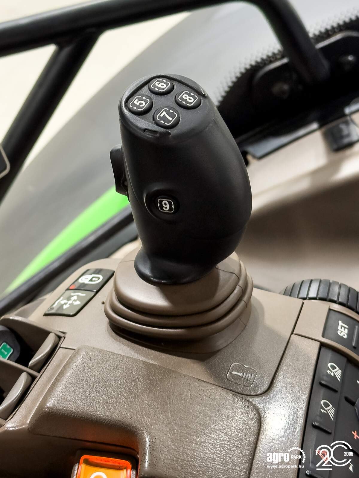 Traktor typu John Deere 6215R, Gebrauchtmaschine w Csengele (Zdjęcie 14)