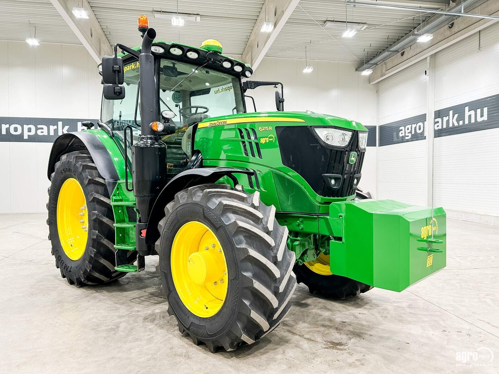 Traktor del tipo John Deere 6215R, Gebrauchtmaschine en Csengele (Imagen 2)