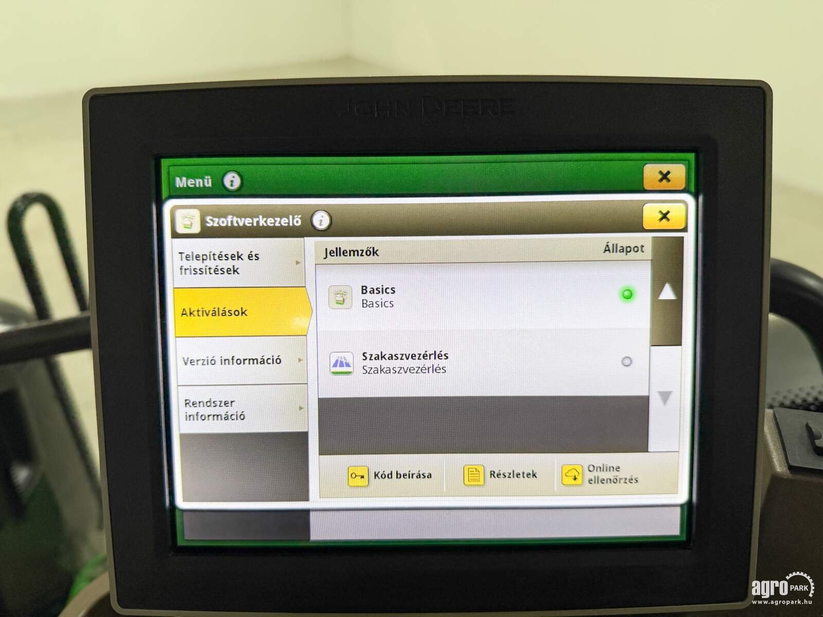 Traktor типа John Deere 6215R, Gebrauchtmaschine в Csengele (Фотография 12)