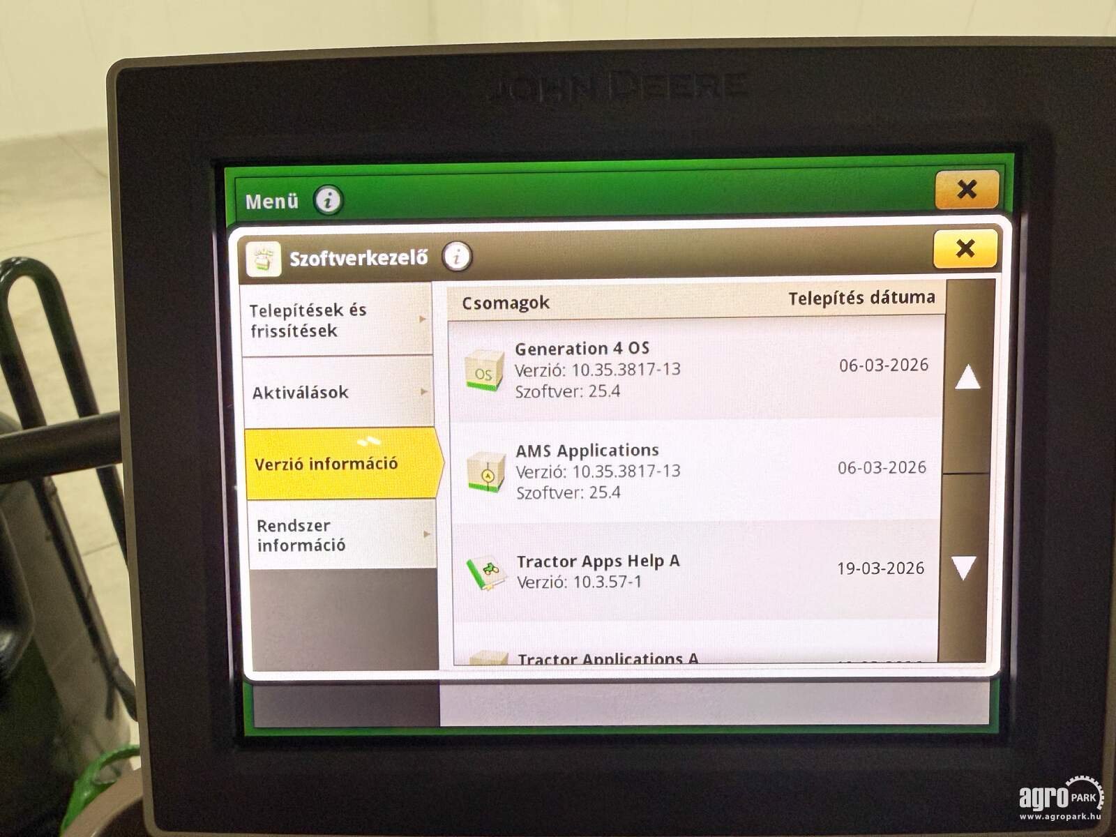 Traktor типа John Deere 6215R, Gebrauchtmaschine в Csengele (Фотография 14)