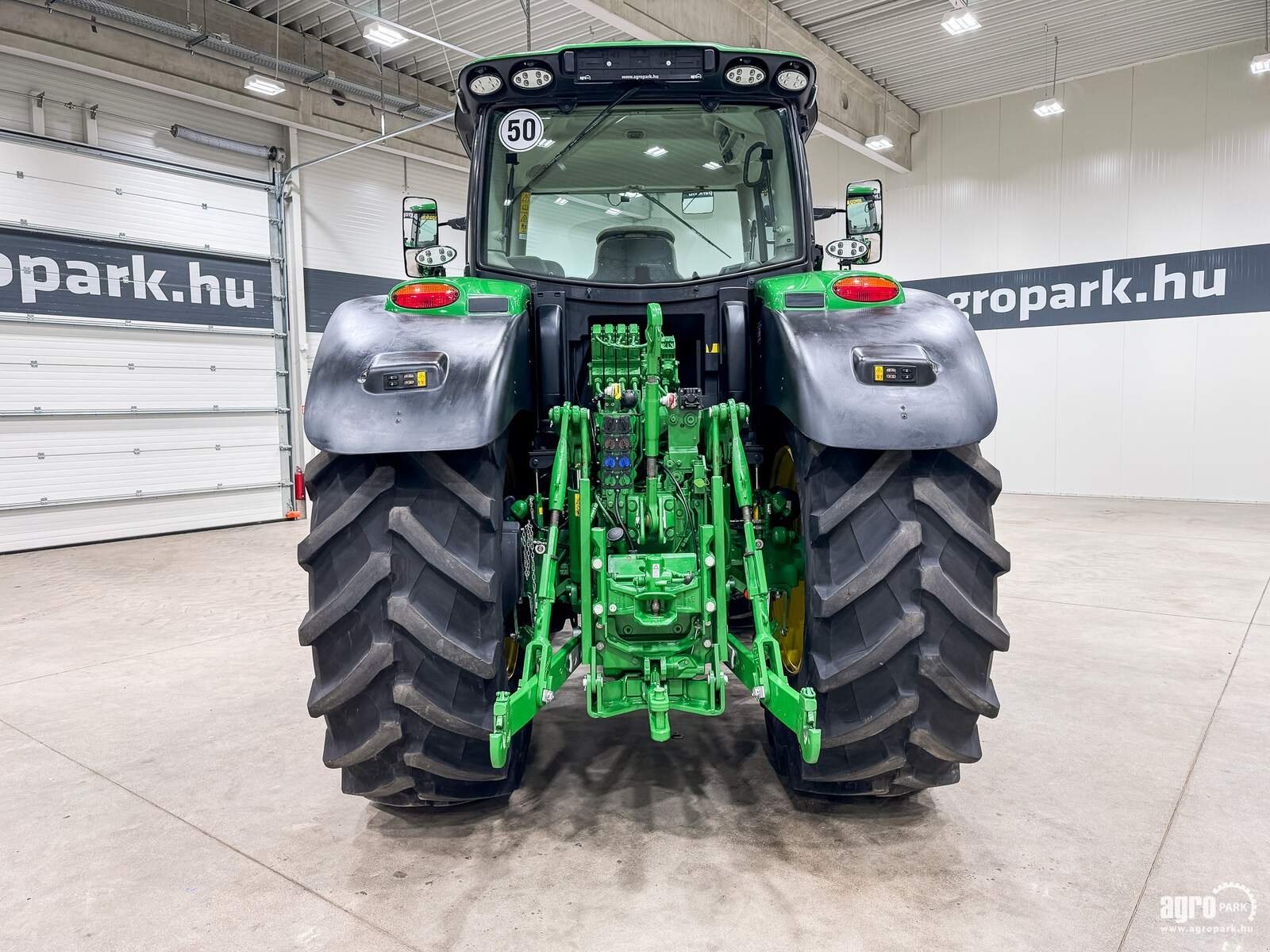 Traktor del tipo John Deere 6215R, Gebrauchtmaschine en Csengele (Imagen 5)