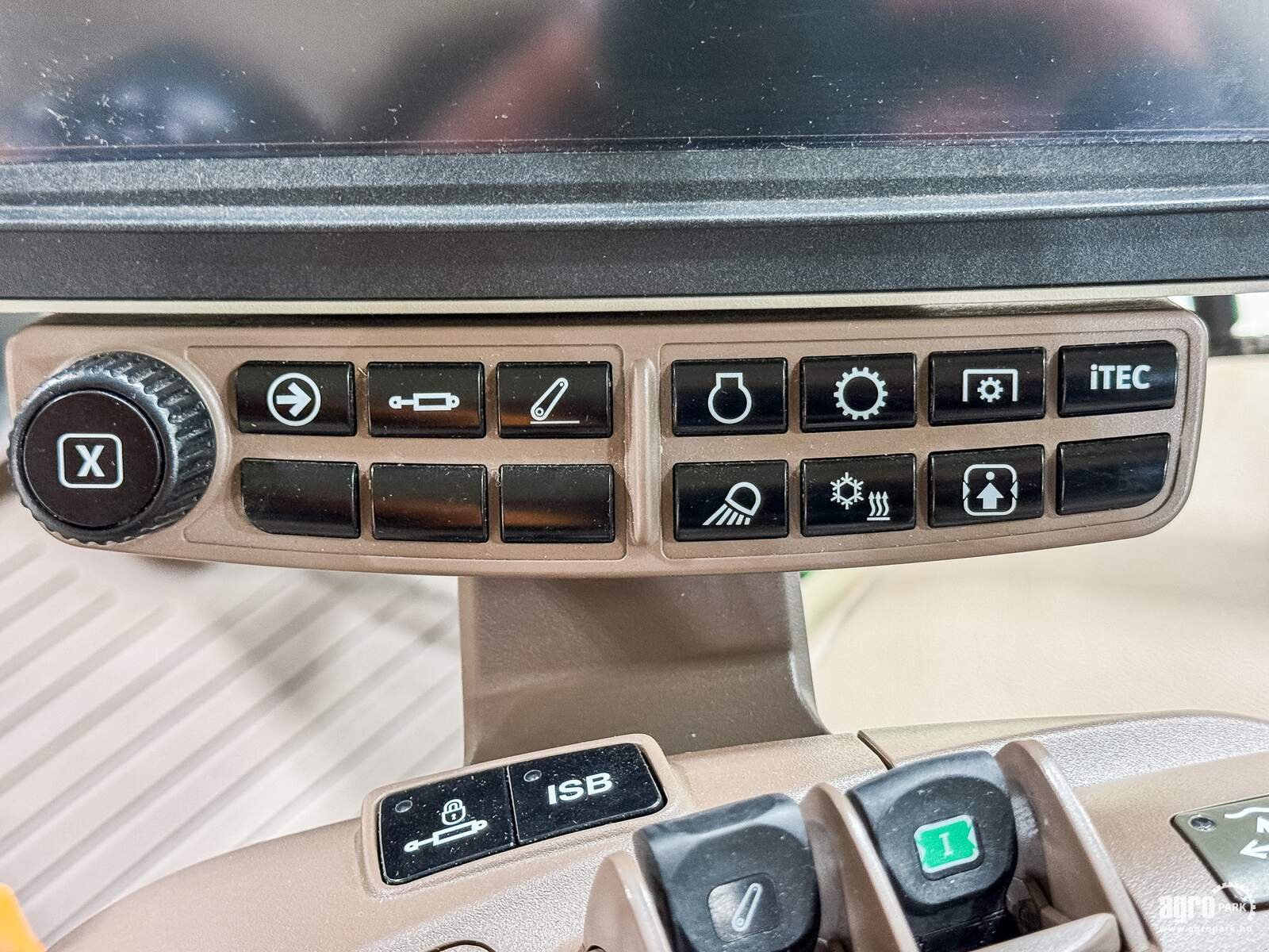 Traktor del tipo John Deere 6215R, Gebrauchtmaschine en Csengele (Imagen 16)