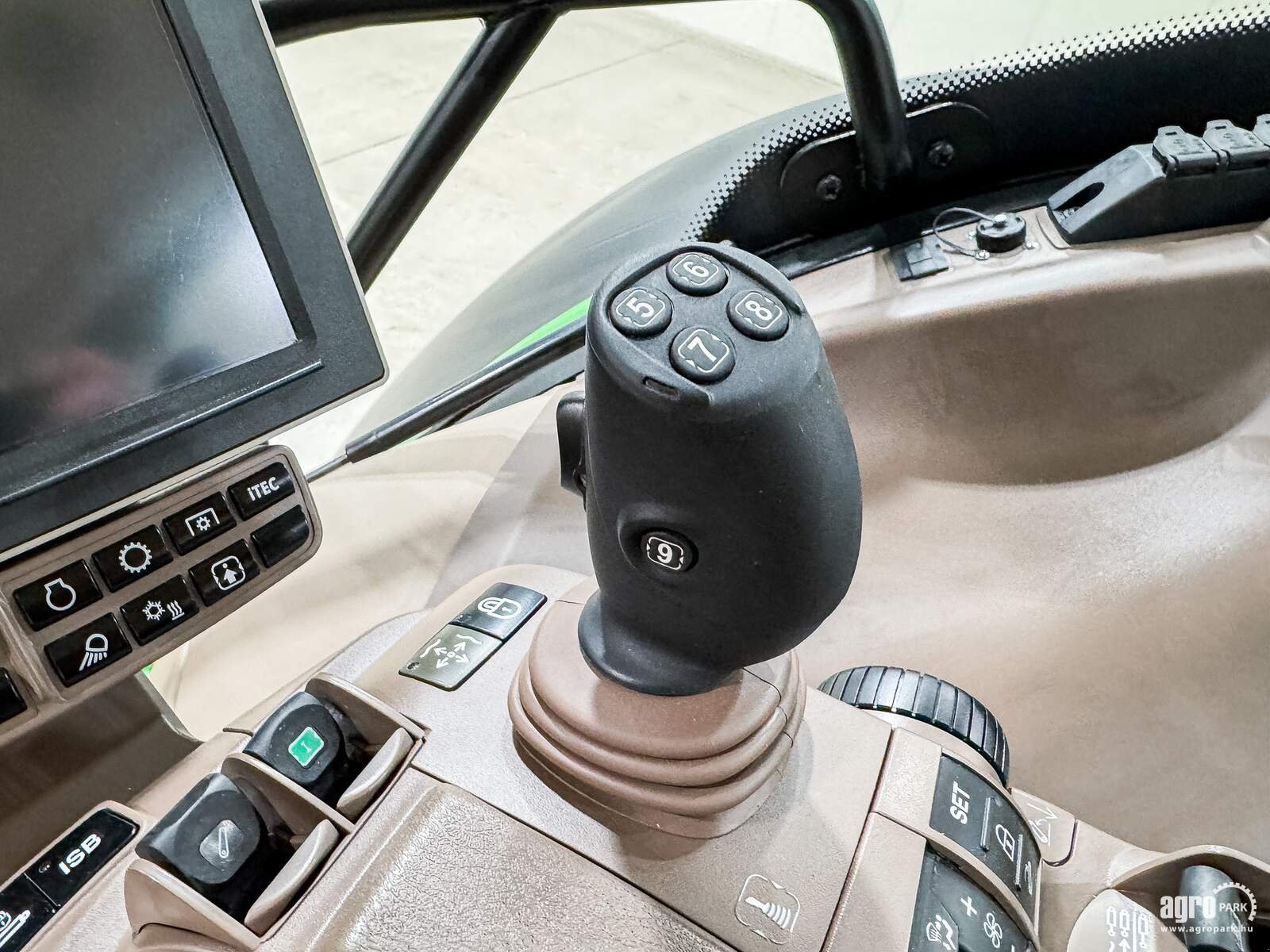 Traktor del tipo John Deere 6215R, Gebrauchtmaschine en Csengele (Imagen 20)