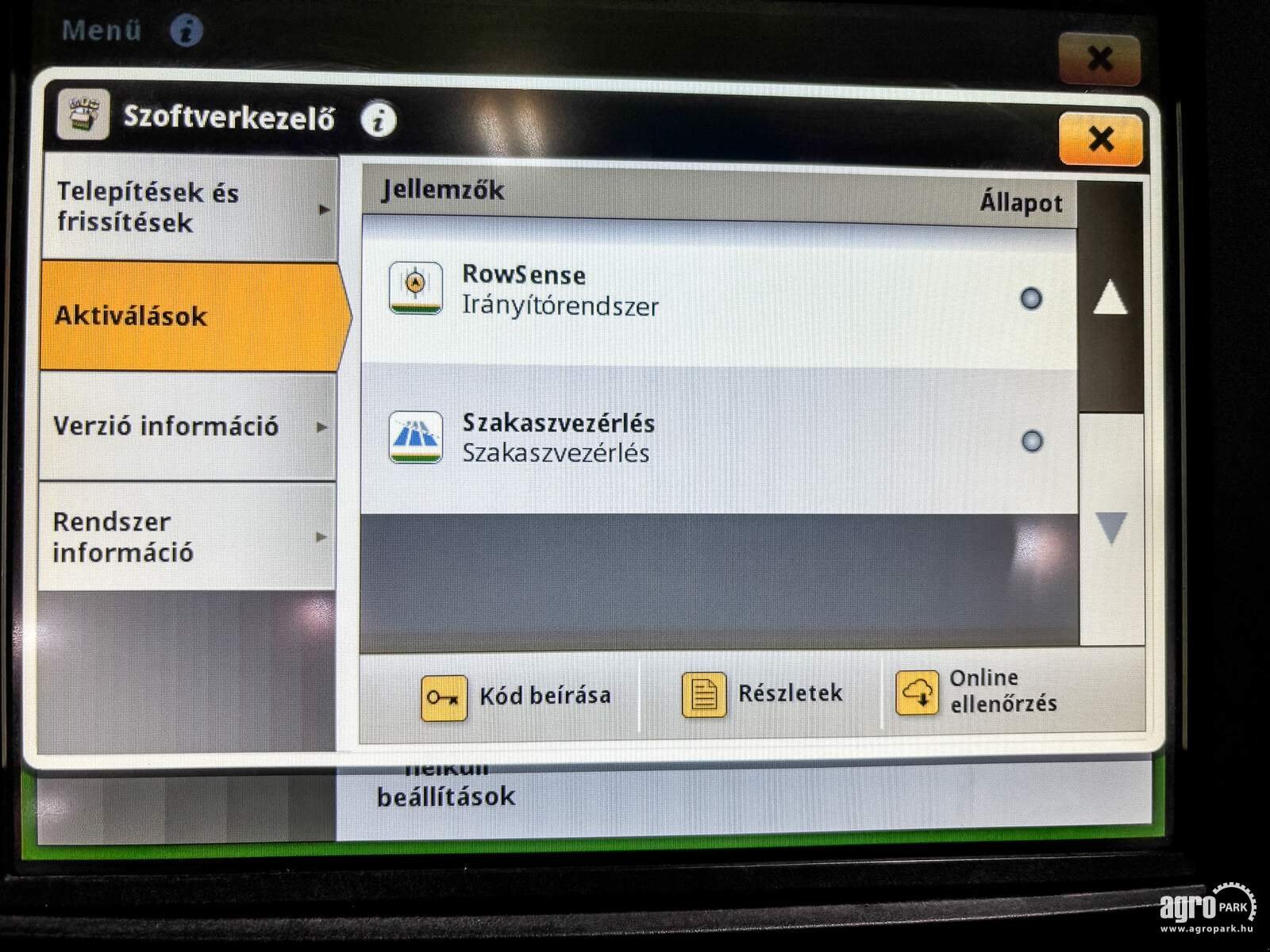 Traktor типа John Deere 6215R, Gebrauchtmaschine в Csengele (Фотография 25)