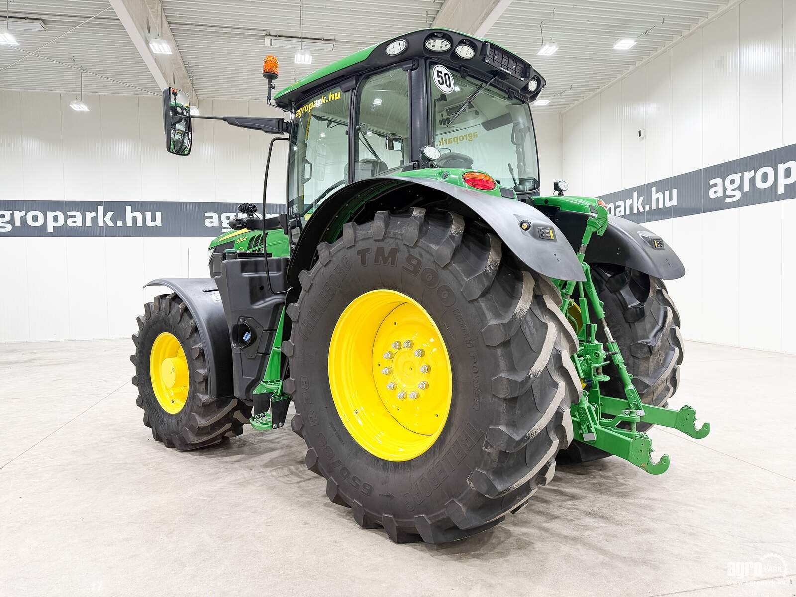 Traktor типа John Deere 6215R, Gebrauchtmaschine в Csengele (Фотография 4)