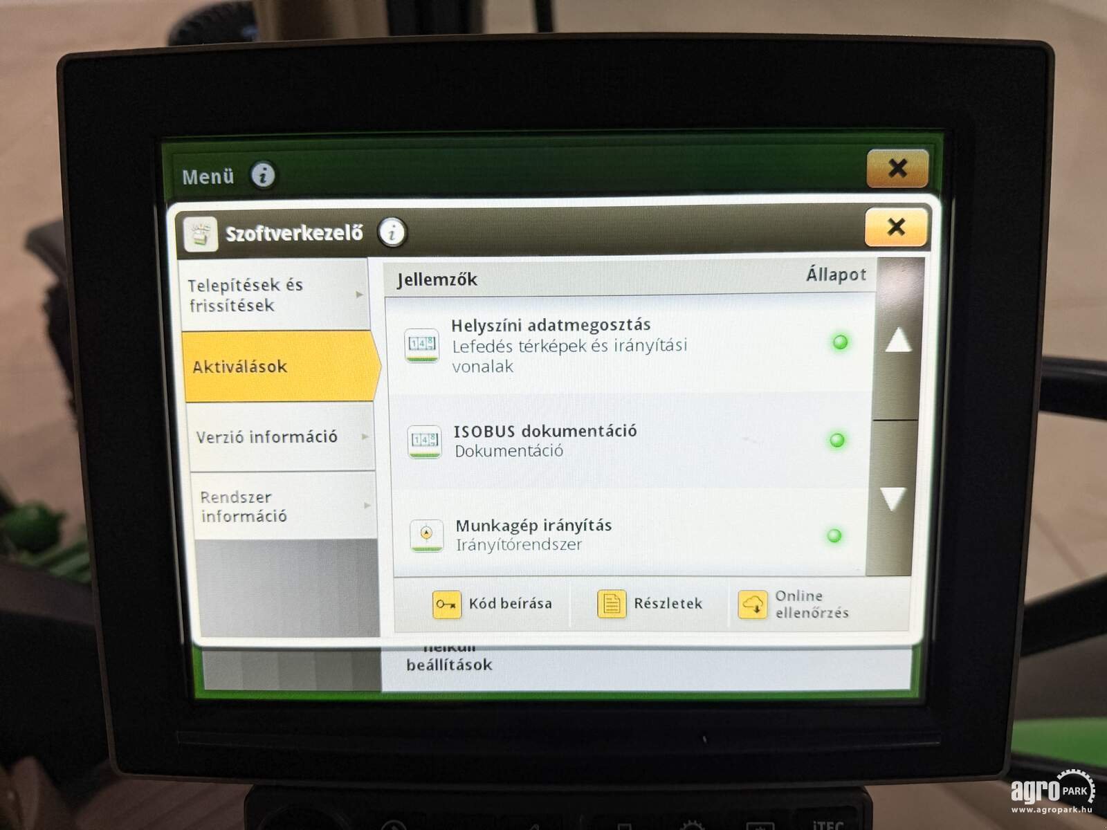 Traktor типа John Deere 6215R, Gebrauchtmaschine в Csengele (Фотография 27)