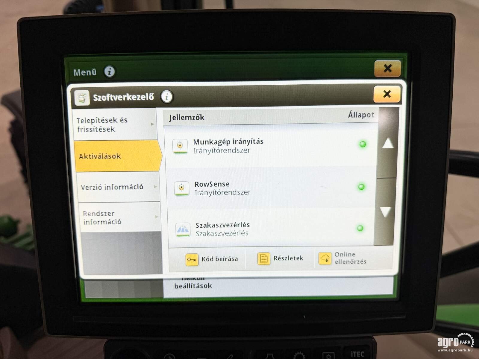 Traktor типа John Deere 6215R, Gebrauchtmaschine в Csengele (Фотография 28)