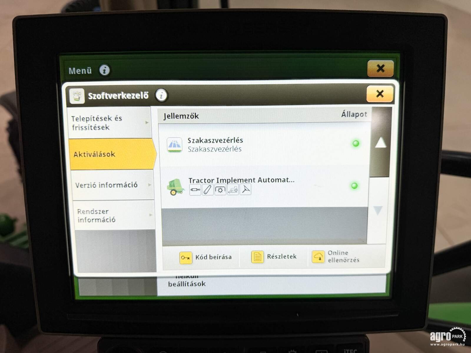 Traktor типа John Deere 6215R, Gebrauchtmaschine в Csengele (Фотография 29)