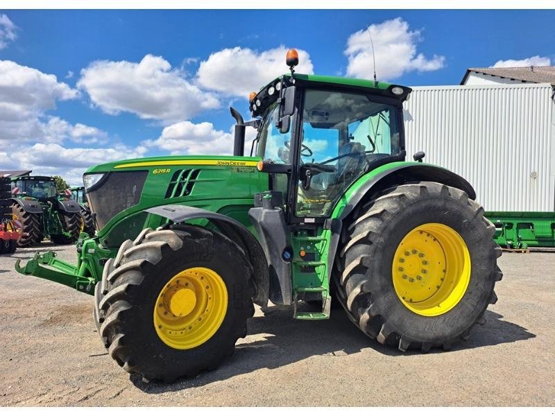 Traktor tip John Deere 6215R, Gebrauchtmaschine in SAINT-GERMAIN DU PUY (Poză 1)