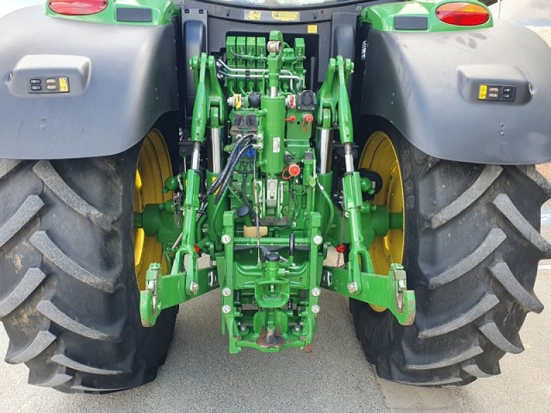 Traktor του τύπου John Deere 6215R, Gebrauchtmaschine σε PITHIVIERS Cedex (Φωτογραφία 7)