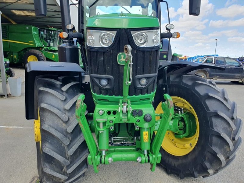 Traktor του τύπου John Deere 6215R, Gebrauchtmaschine σε PITHIVIERS Cedex (Φωτογραφία 8)