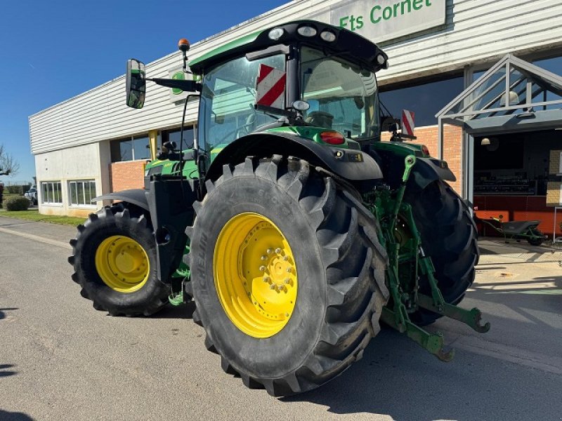 Traktor типа John Deere 6215R, Gebrauchtmaschine в PITHIVIERS Cedex (Фотография 4)