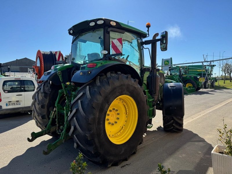 Traktor типа John Deere 6215R, Gebrauchtmaschine в PITHIVIERS Cedex (Фотография 3)