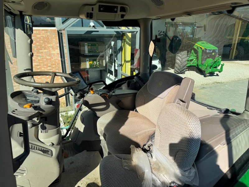 Traktor типа John Deere 6215R, Gebrauchtmaschine в PITHIVIERS Cedex (Фотография 9)