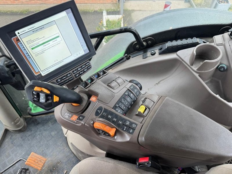 Traktor типа John Deere 6215R, Gebrauchtmaschine в PITHIVIERS Cedex (Фотография 9)