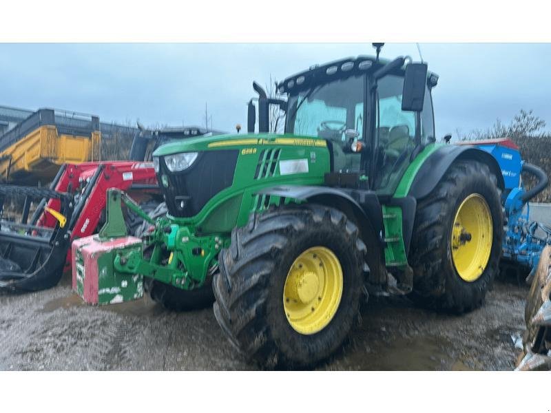 Traktor tipa John Deere 6215R, Gebrauchtmaschine u Wargnies Le Grand