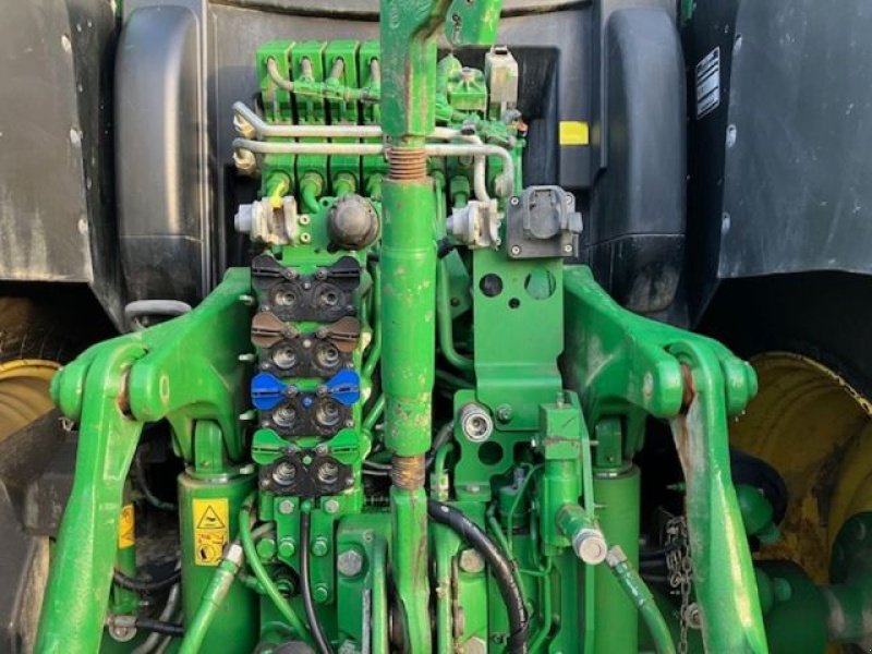 Traktor типа John Deere 6215R, Gebrauchtmaschine в SAINT NICOLAS DE PORT (Фотография 5)