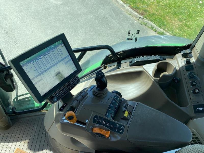 Traktor typu John Deere 6215R, Gebrauchtmaschine w LE PONT CHRETIEN (Zdjęcie 11)