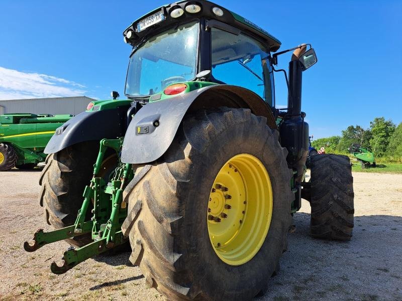 Traktor типа John Deere 6215R, Gebrauchtmaschine в VERDUN (Фотография 4)