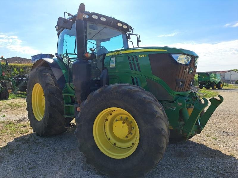Traktor типа John Deere 6215R, Gebrauchtmaschine в VERDUN (Фотография 3)