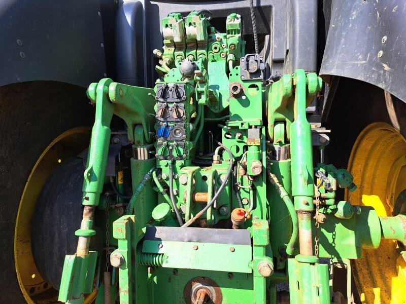 Traktor типа John Deere 6215R, Gebrauchtmaschine в VERDUN (Фотография 9)