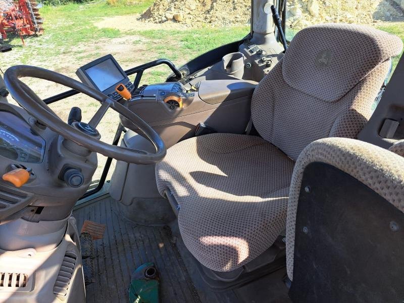 Traktor типа John Deere 6215R, Gebrauchtmaschine в VERDUN (Фотография 10)