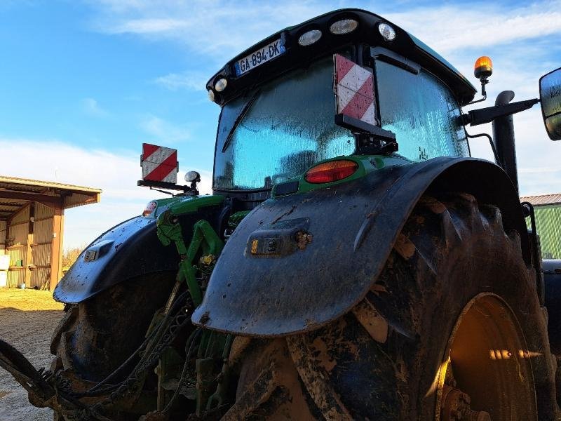 Traktor типа John Deere 6215R, Gebrauchtmaschine в CHAUMESNIL (Фотография 3)