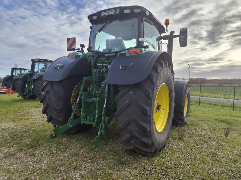 Traktor типа John Deere 6215R, Gebrauchtmaschine в SAINT GENEST D'AMBIERE (Фотография 8)