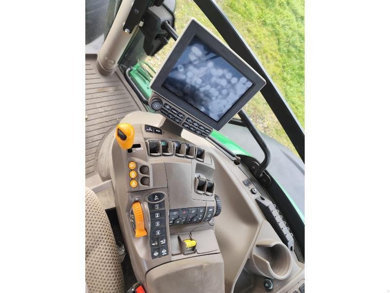 Traktor типа John Deere 6215R, Gebrauchtmaschine в SAINT GENEST D'AMBIERE (Фотография 4)