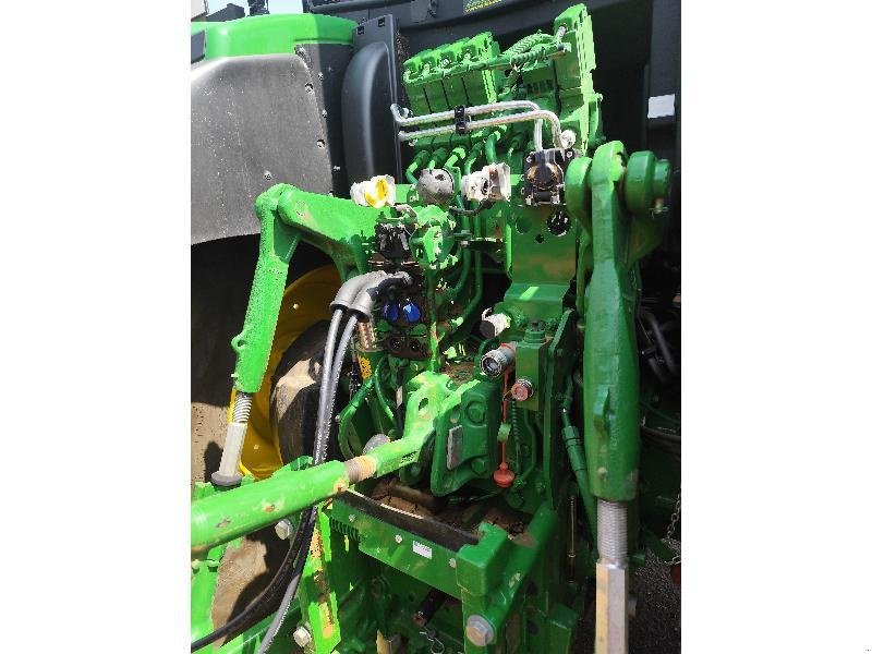 Traktor типа John Deere 6215R, Gebrauchtmaschine в SAINT GENEST D'AMBIERE (Фотография 7)