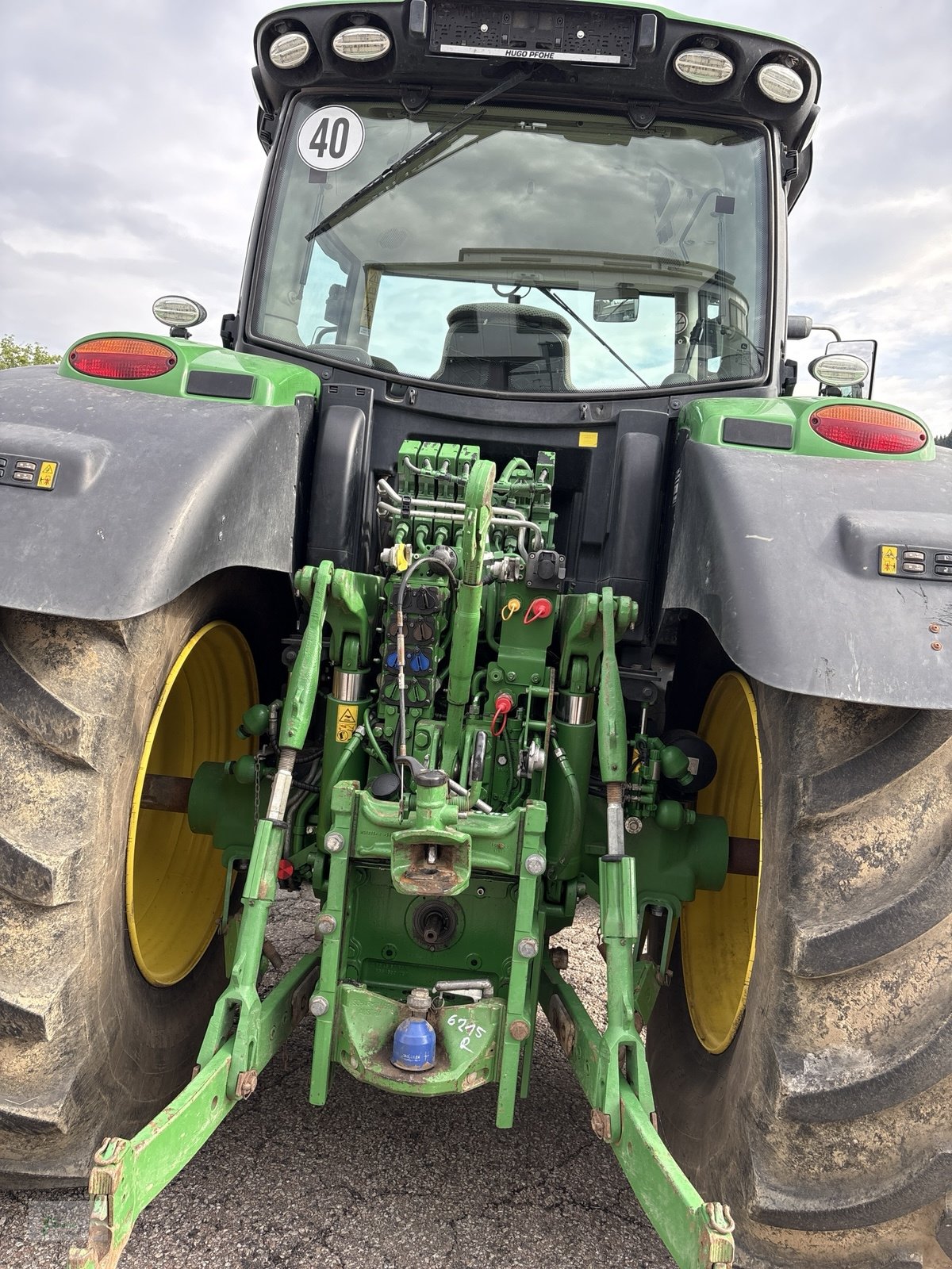 Traktor des Typs John Deere 6215R, Gebrauchtmaschine in Bad Kötzting (Bild 7)