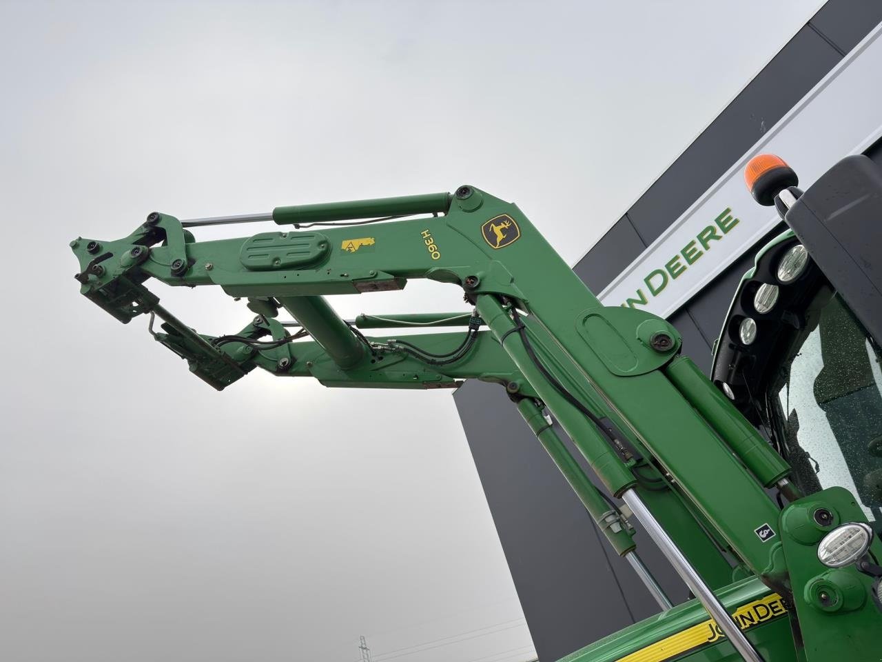 Traktor des Typs John Deere 6215R, Gebrauchtmaschine in Næstved (Bild 19)