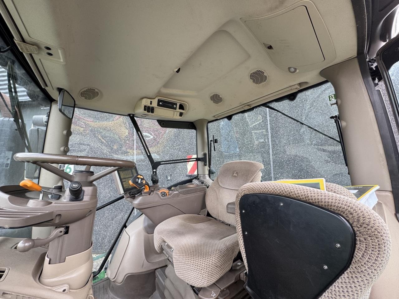 Traktor του τύπου John Deere 6215R, Gebrauchtmaschine σε Brønderslev (Φωτογραφία 4)