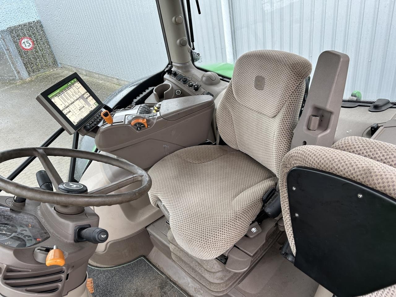 Traktor du type John Deere 6215R, Gebrauchtmaschine en Bramming (Photo 19)