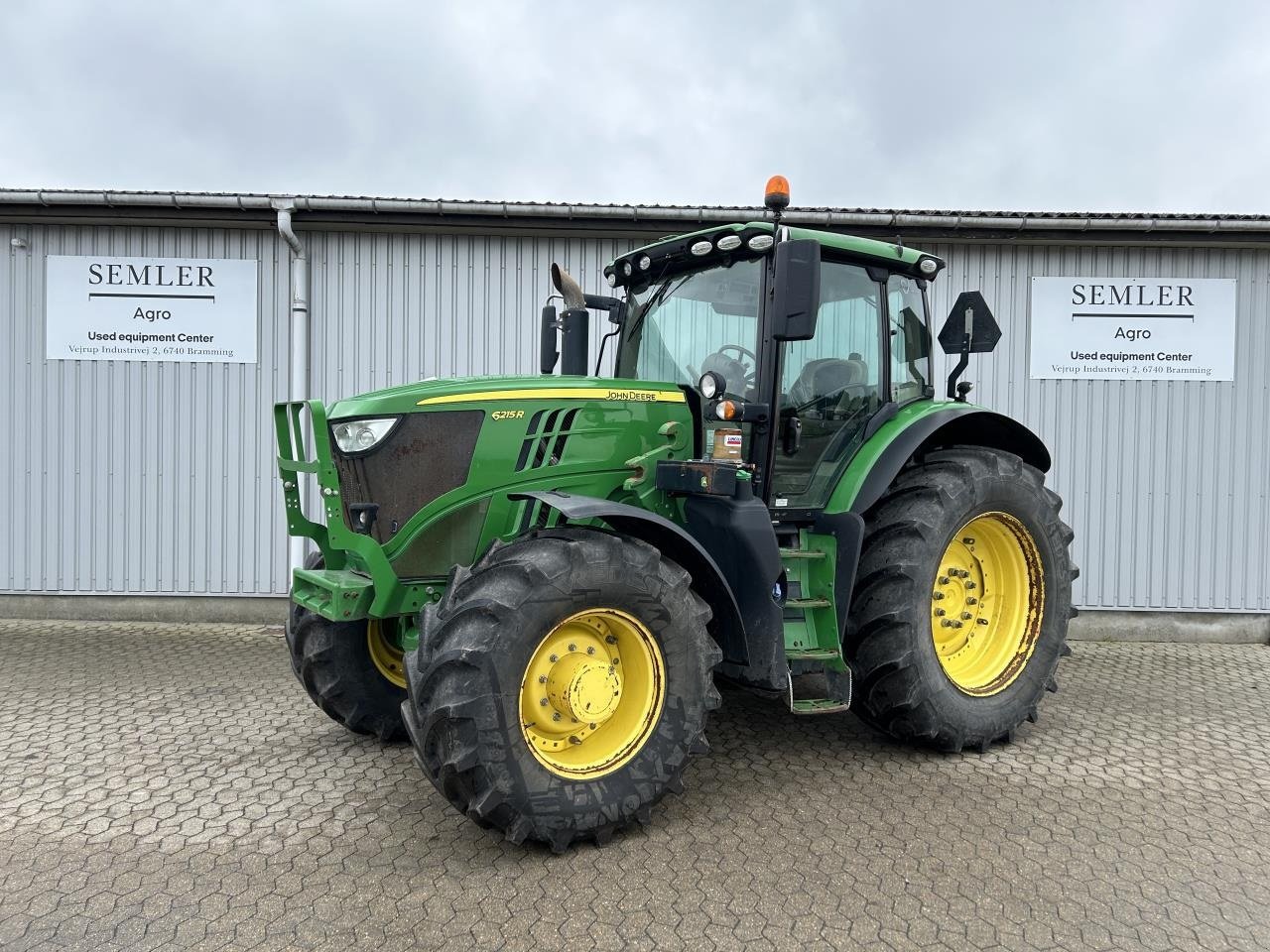 Traktor van het type John Deere 6215R, Gebrauchtmaschine in Trige (Foto 1)