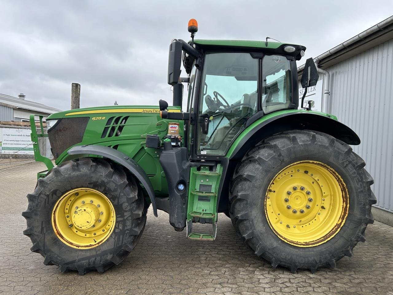 Traktor van het type John Deere 6215R, Gebrauchtmaschine in Trige (Foto 11)