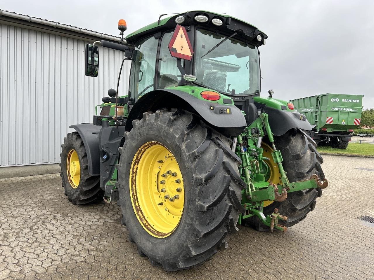 Traktor типа John Deere 6215R, Gebrauchtmaschine в Trige (Фотография 12)