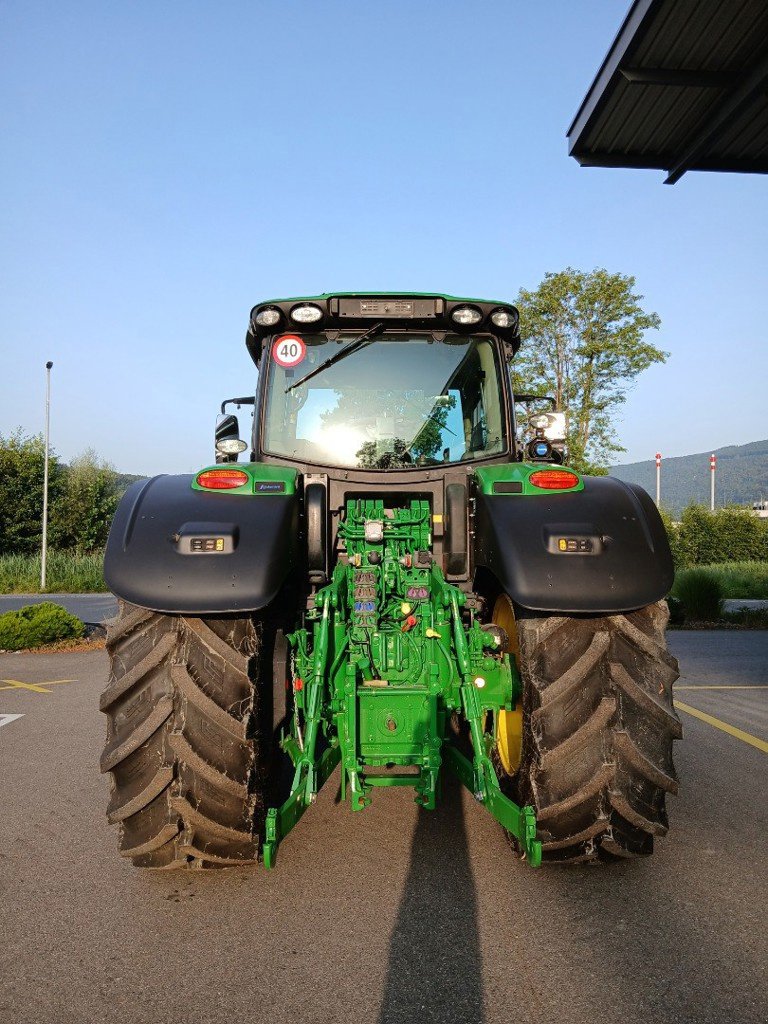 Traktor typu John Deere 6215R, Gebrauchtmaschine v Lengnau (Obrázek 6)