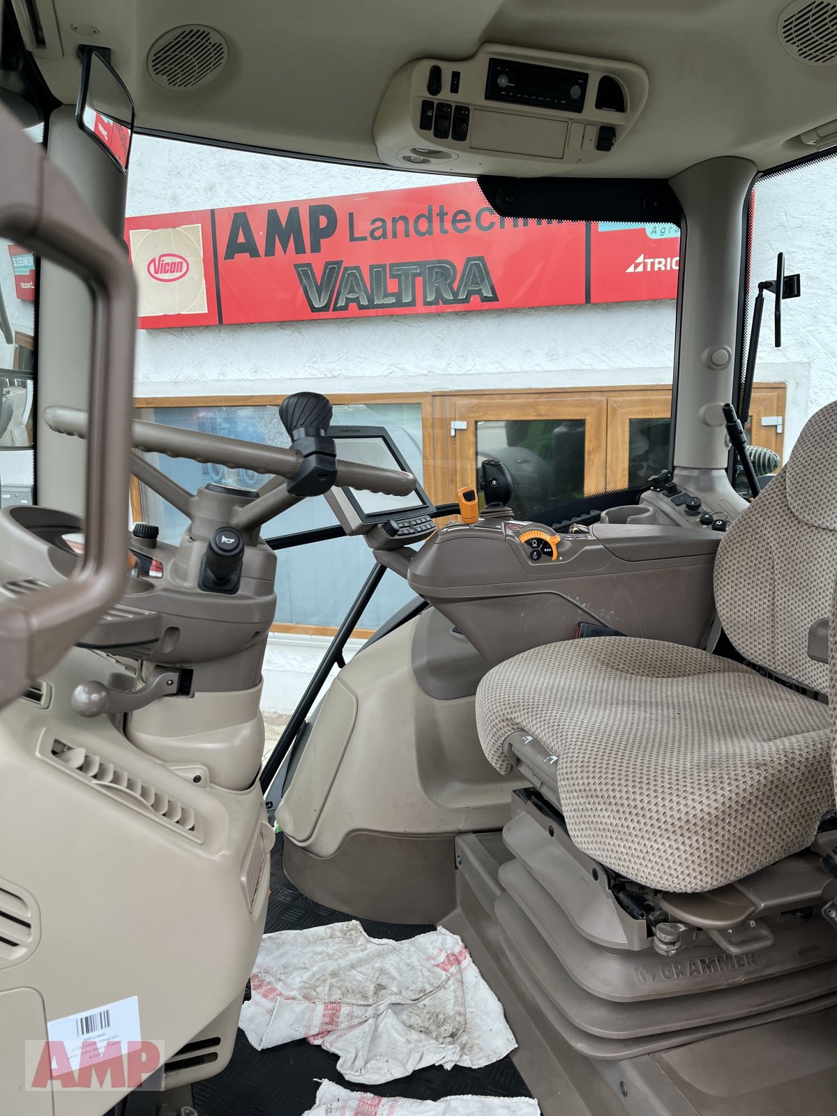 Traktor of the type John Deere 6215R, Gebrauchtmaschine in Teising (Picture 9)