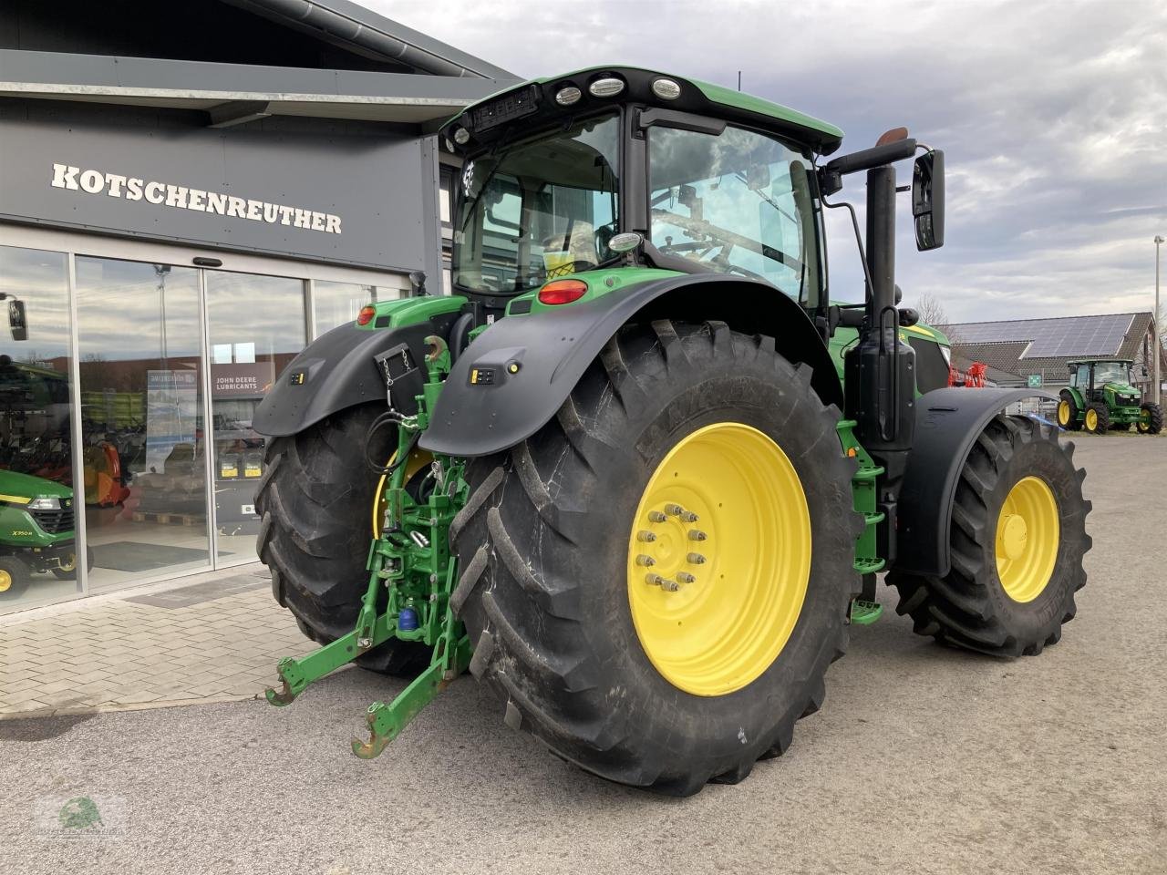 Traktor of the type John Deere 6215R, Gebrauchtmaschine in Hofheim (Picture 4)