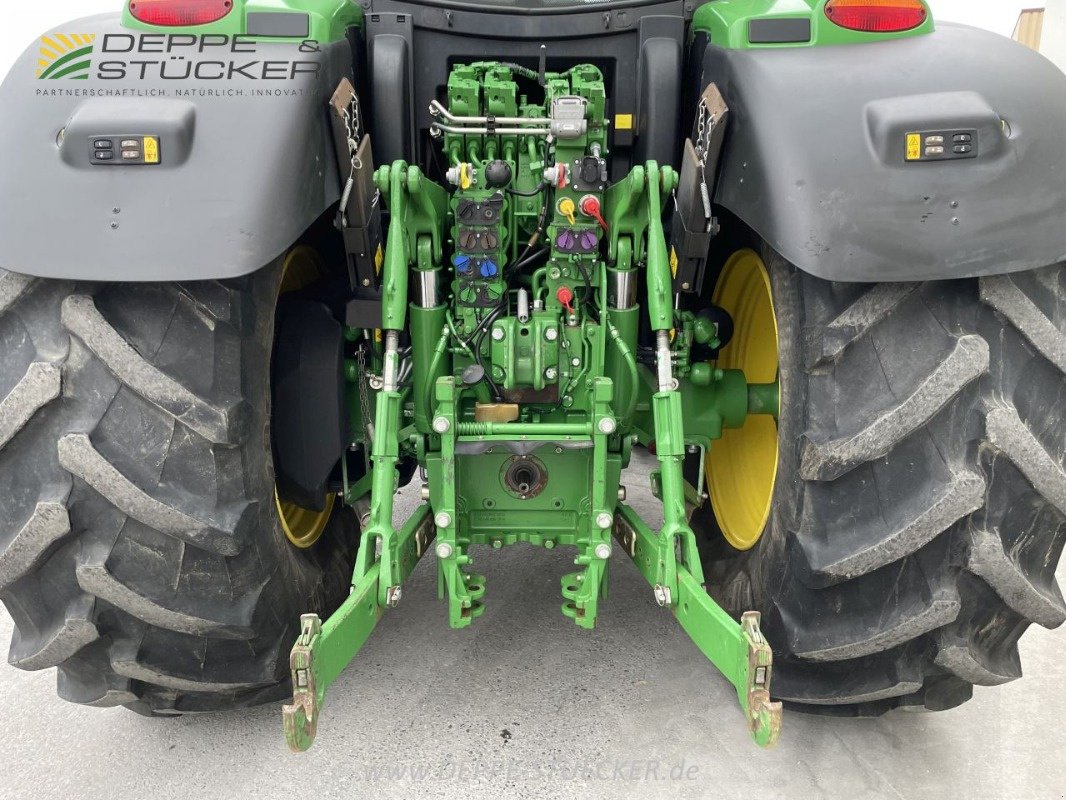 Traktor van het type John Deere 6215R, Gebrauchtmaschine in Rietberg (Foto 12)