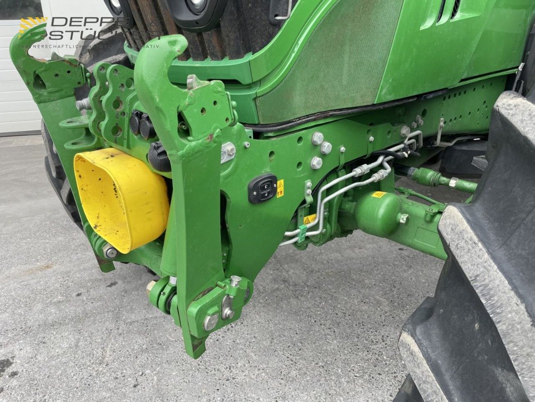 Traktor van het type John Deere 6215R, Gebrauchtmaschine in Rietberg (Foto 16)