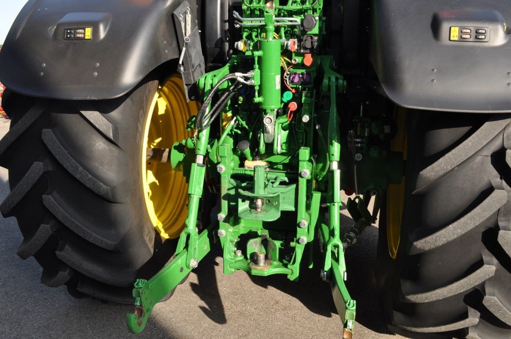 Traktor Türe ait John Deere 6215R, Gebrauchtmaschine içinde Grolley (resim 4)