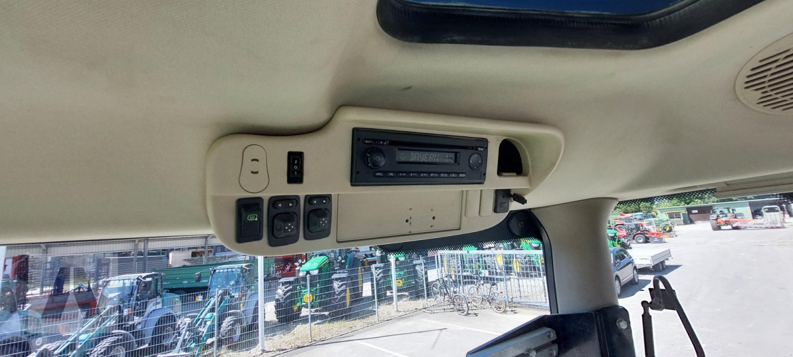 Traktor des Typs John Deere 6215R, Gebrauchtmaschine in Schwabmünchen (Bild 17)