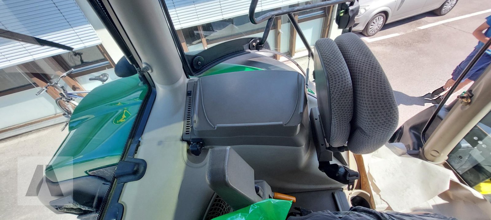 Traktor des Typs John Deere 6215R, Gebrauchtmaschine in Schwabmünchen (Bild 16)