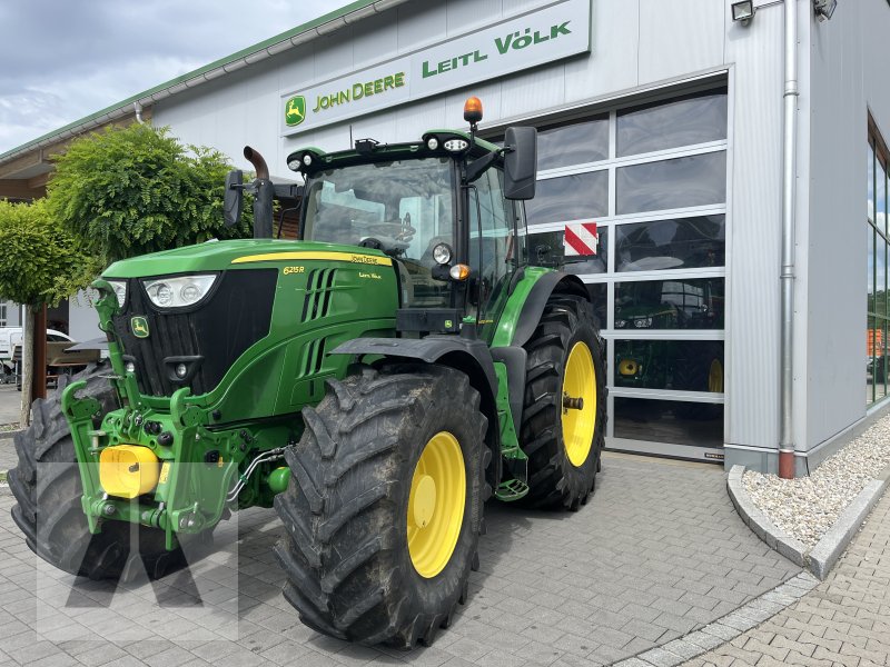 Traktor des Typs John Deere 6215R, Gebrauchtmaschine in Tettenweis I Karpfham (Bild 1)