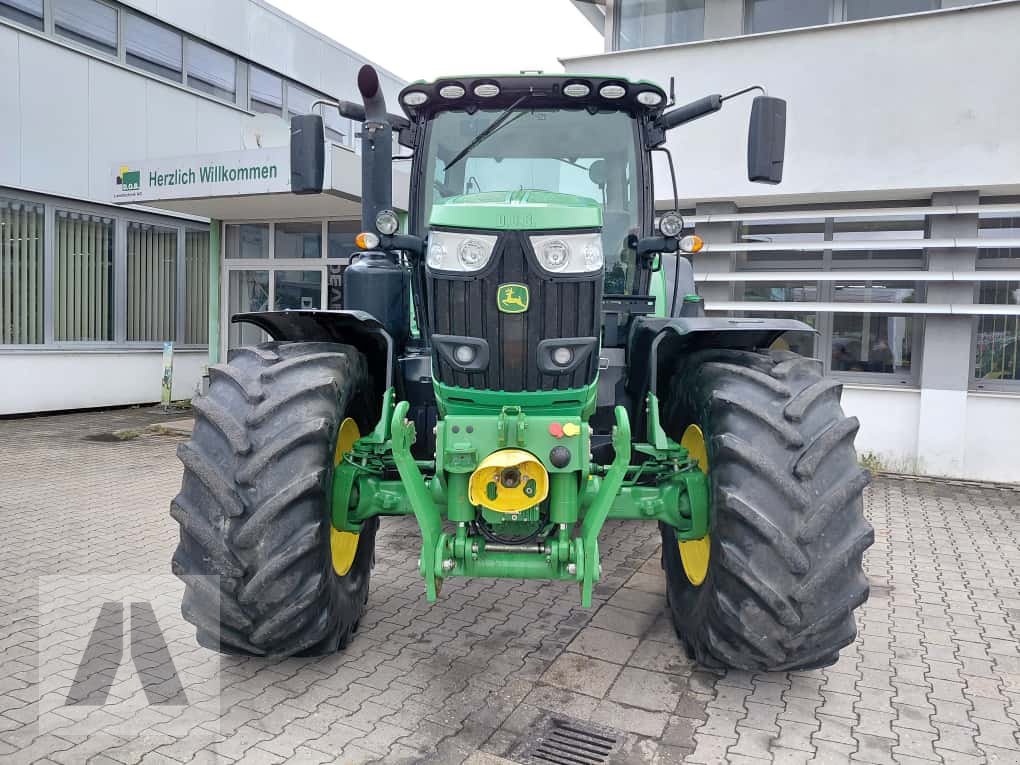 Traktor типа John Deere 6215R, Gebrauchtmaschine в Regensburg (Фотография 2)