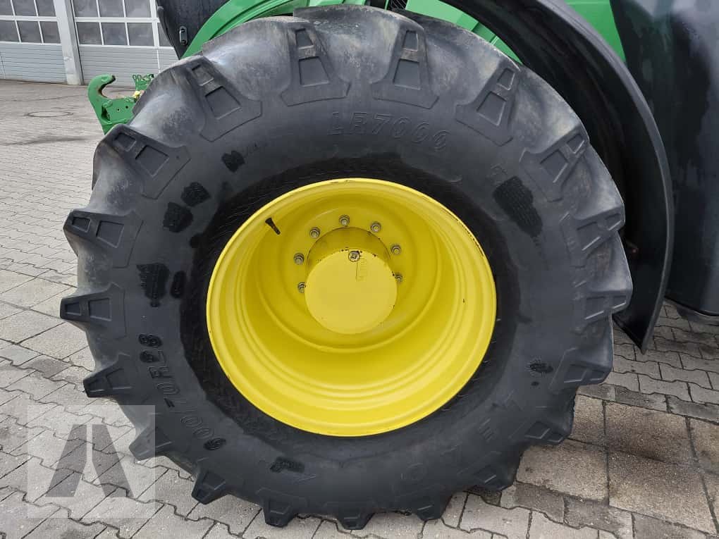 Traktor типа John Deere 6215R, Gebrauchtmaschine в Regensburg (Фотография 12)