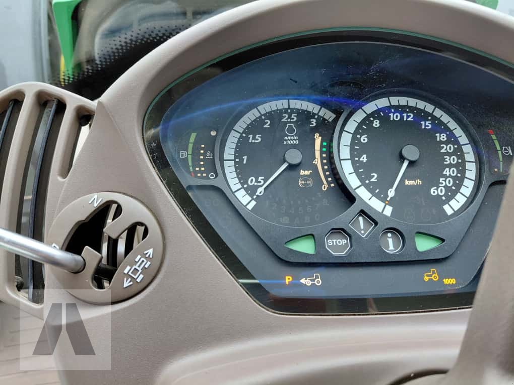 Traktor типа John Deere 6215R, Gebrauchtmaschine в Regensburg (Фотография 21)